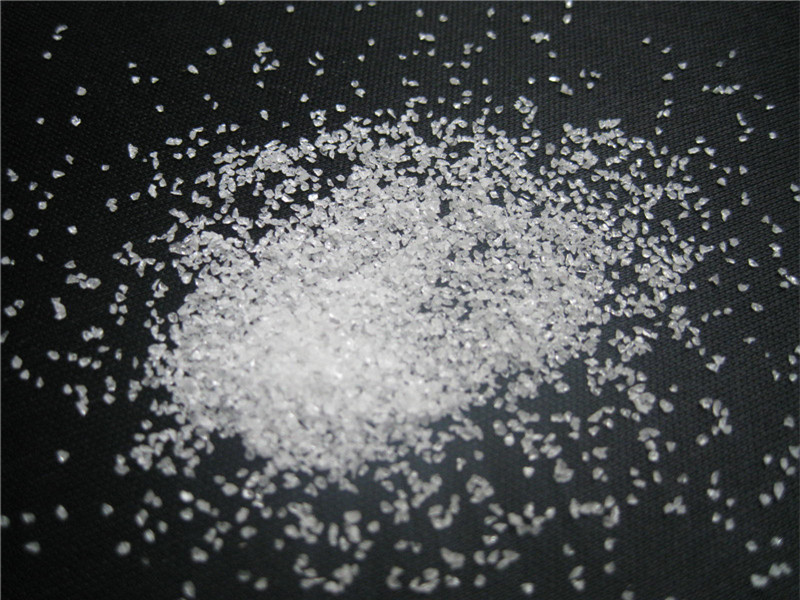 白剛玉砂#30目（基本粒：0.6-0.71mm)